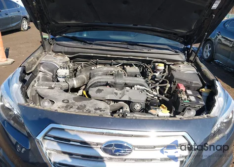 2015 Subaru Outback 2.5I Limited z USA, uszkodzony, nr VIN 4S4BSBLC3F3223138